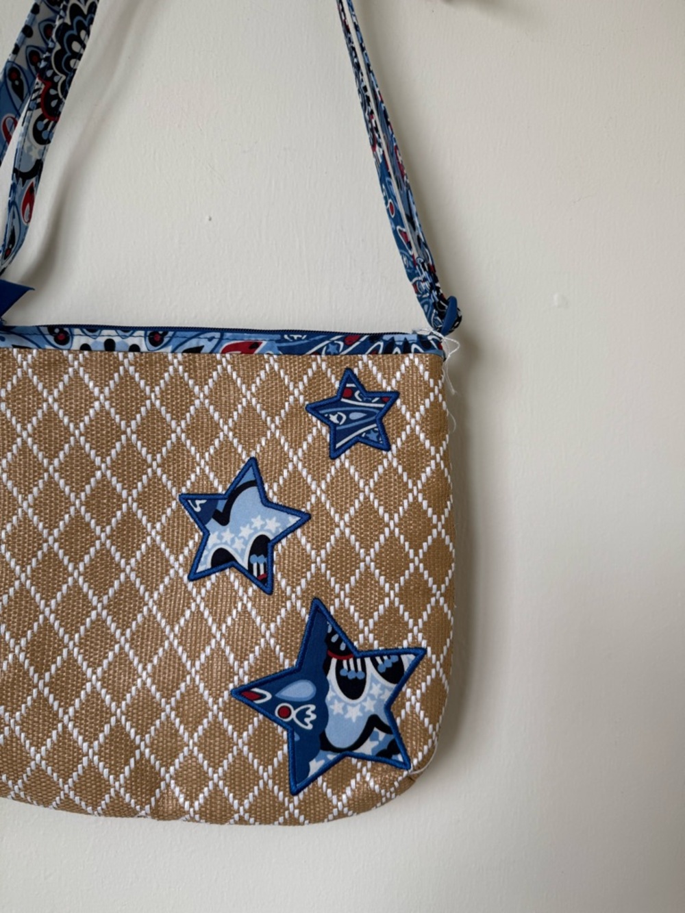 Vera Bradley Fireworks Medallion Straw Woven Crossbody Beach Bag - Picture 2 of 3